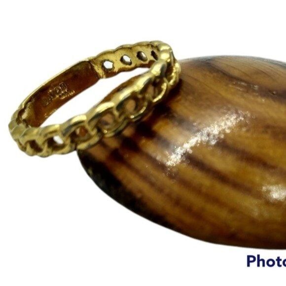 Avon gold plated ring size 6 - Picture 1 of 2